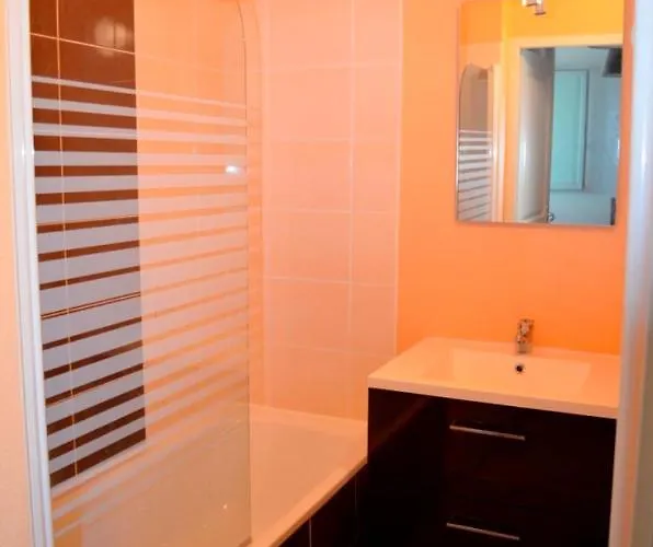 Les Reflets D'ax * آكس ليه تيرْم